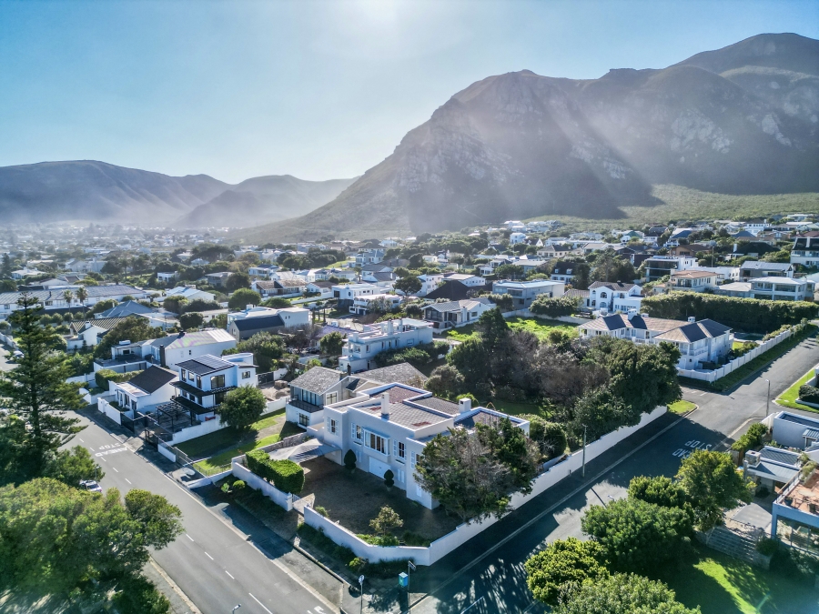 4 Bedroom Property for Sale in Voelklip Western Cape